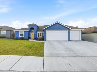 6014 Cotswold Ln, Pasco, WA 99301
