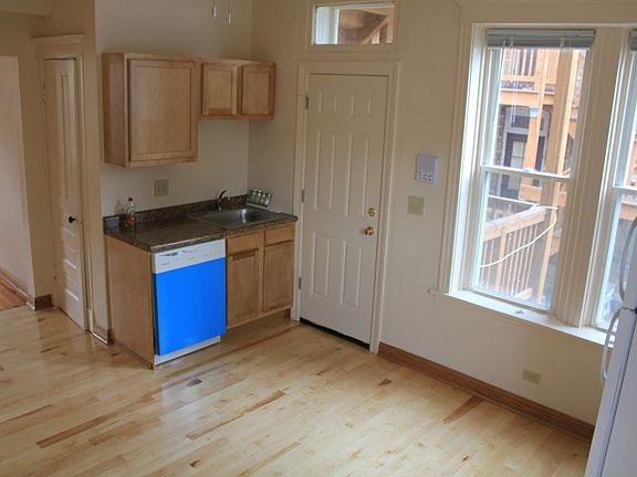 3rd image of 3655 W Belmont Ave #3149-3149-1