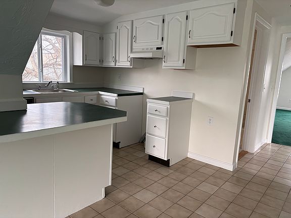 2nd image of 133 Vernon St #3