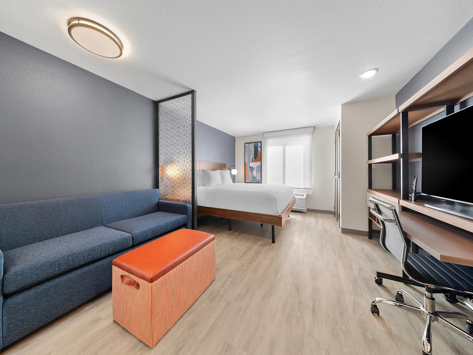 Studio, 450 sqft, $2,340 — Photo 3