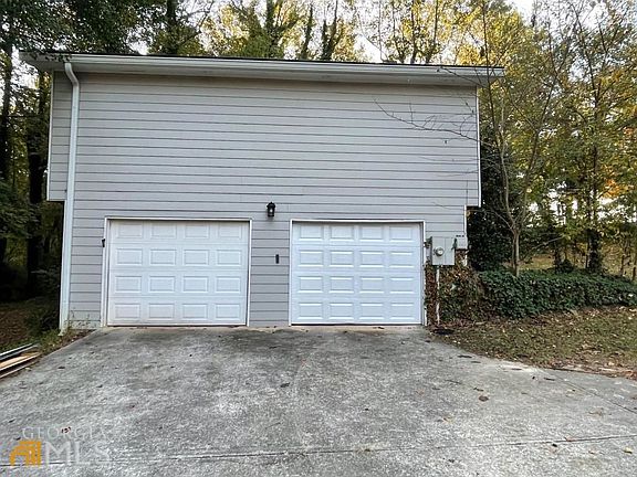 2nd image of 1447 Calvin Davis Cir