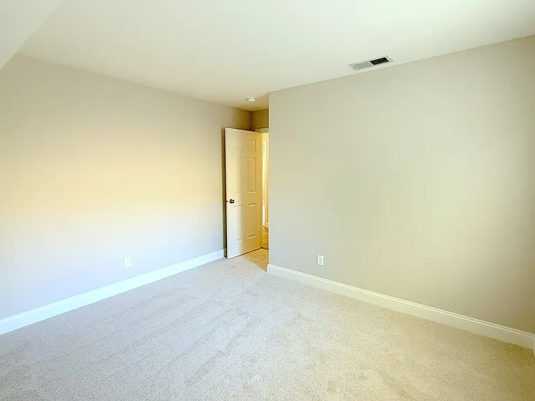 1040 Hill Meadow Pl — Photo 22
