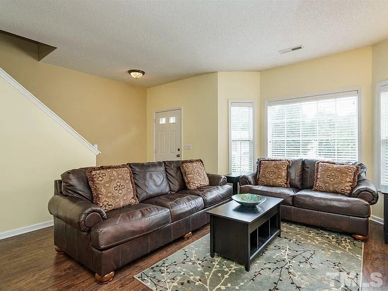 306 Silverberry Ct — Photo 18