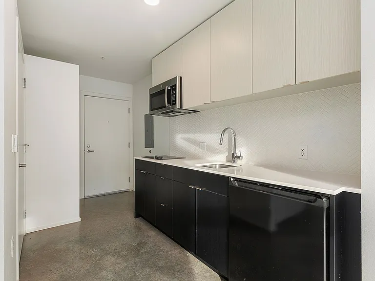 722 E Pike St — Photo 28