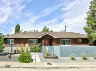 1827 Stanford Dr NE, Albuquerque, NM 87106