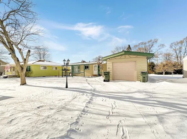 1510 S 13th St, Escanaba, MI 49829
