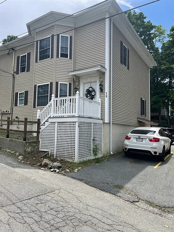 3 bed, 2.0 bath, 1200 sqft, $2,450 — Photo 1