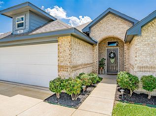 301 Virginia Dr, Palmer, TX 75152