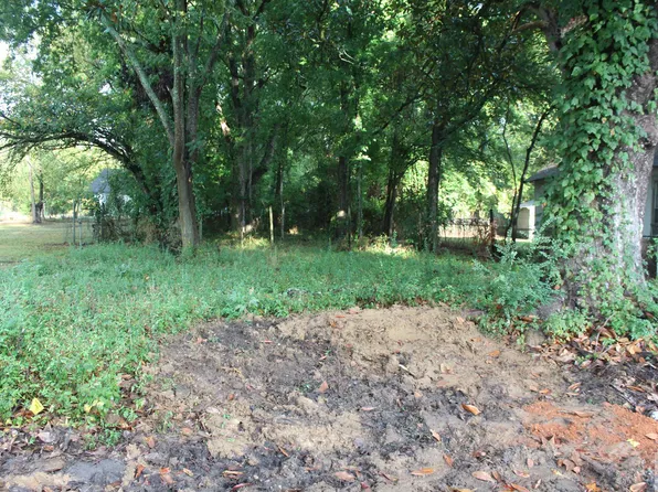 515 N Laurel St, Hope, AR 71801