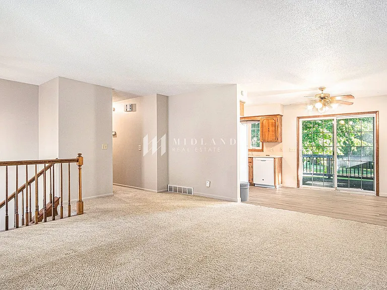 14706 Orchard Cir — Photo 2