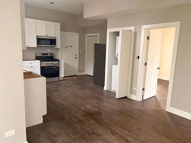 1860 N Hoyne Ave #2W — Photo 13