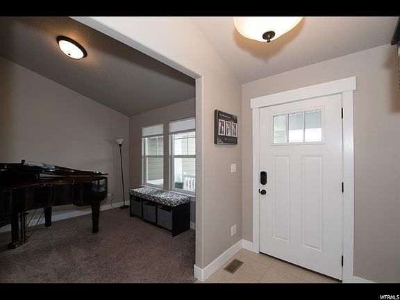5th image of 151 W Parkside Dr