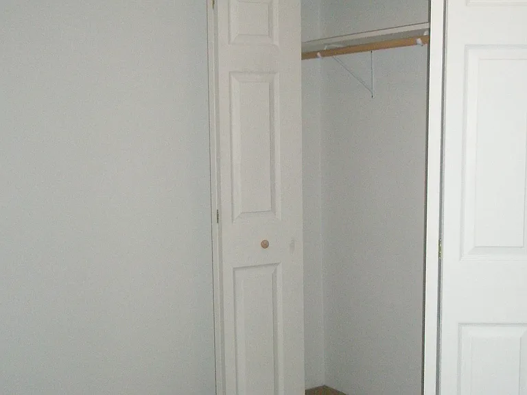 8204 SE 74th Ave — Photo 5