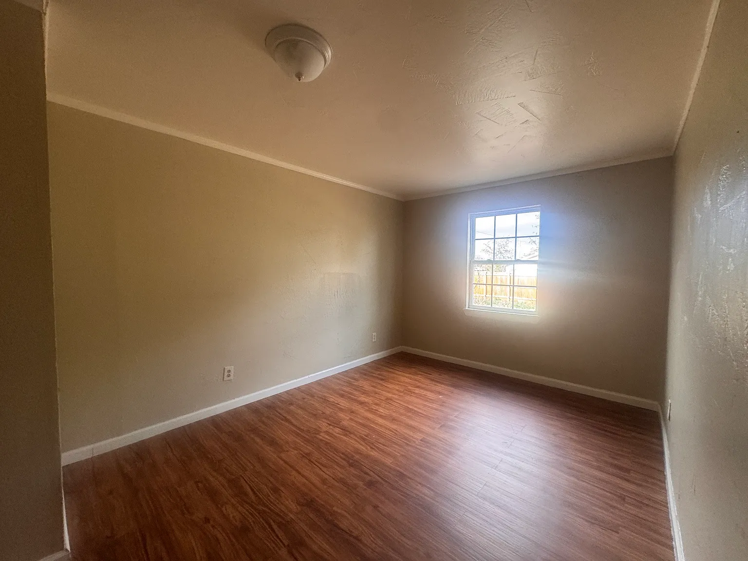 1901 Cedar St 79106 - 1 — Photo 3