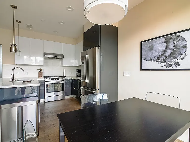 405 Curtner Ave #C — Photo 6