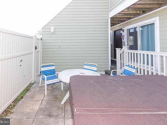 3rd image of 14409 Lighthouse Ave #10