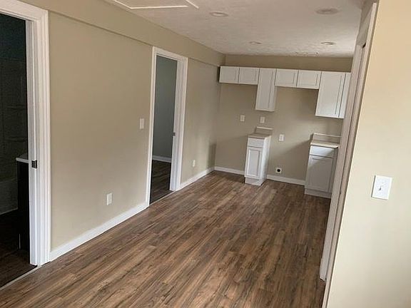 3rd image of 2680 Griffin St