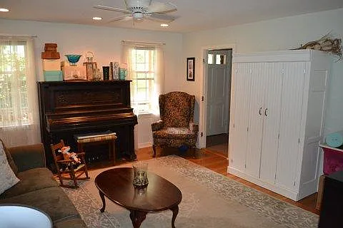 43 Woburn St #B — Photo 6