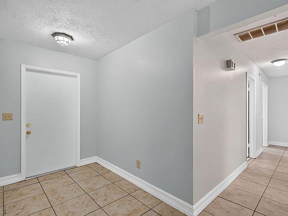 5th image of 1650 SE Memorial Street