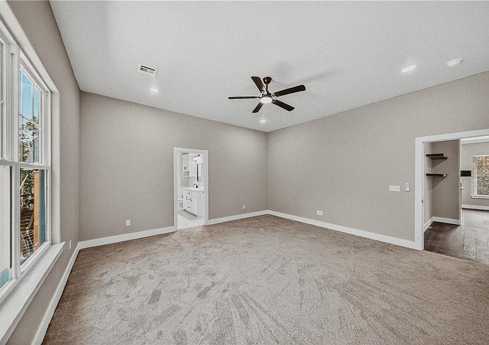1st image of 29 Selkirk Dr