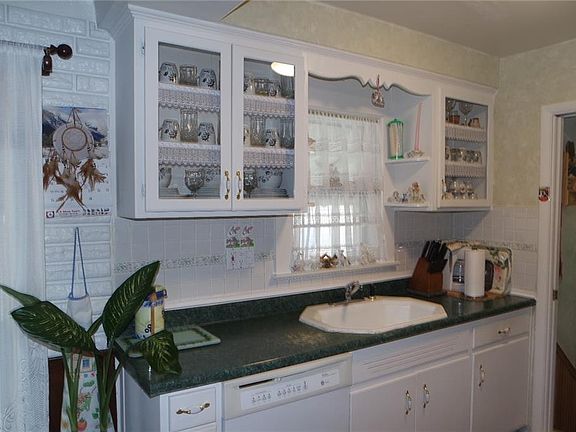 3rd image of 30310 Royalview Dr