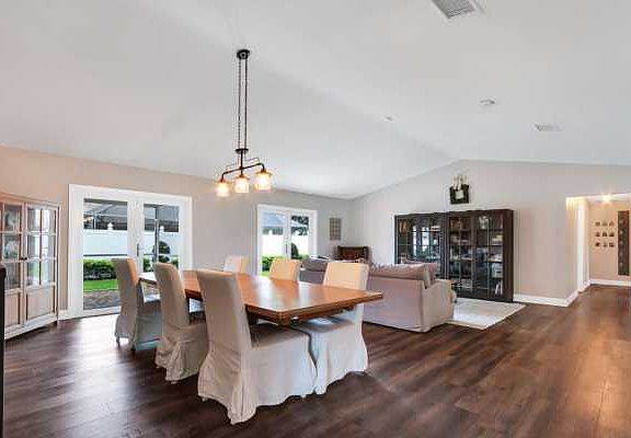 Home For Sale In Pheasant Walk