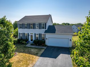 792 Frieder Ct, Aurora, IL 60504