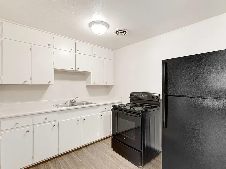1116 W Lilley Ave — Photo 24