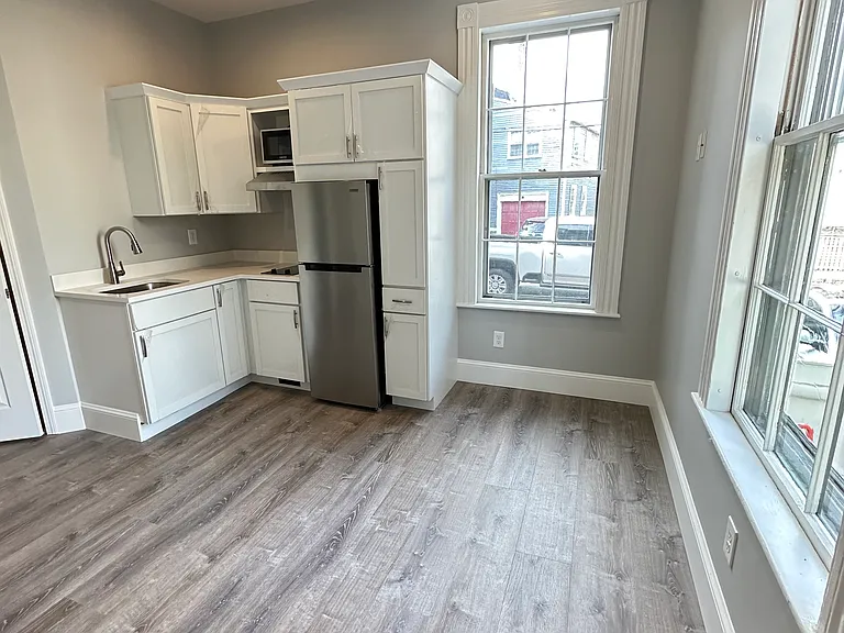 6 Monroe St #104 — Photo 1