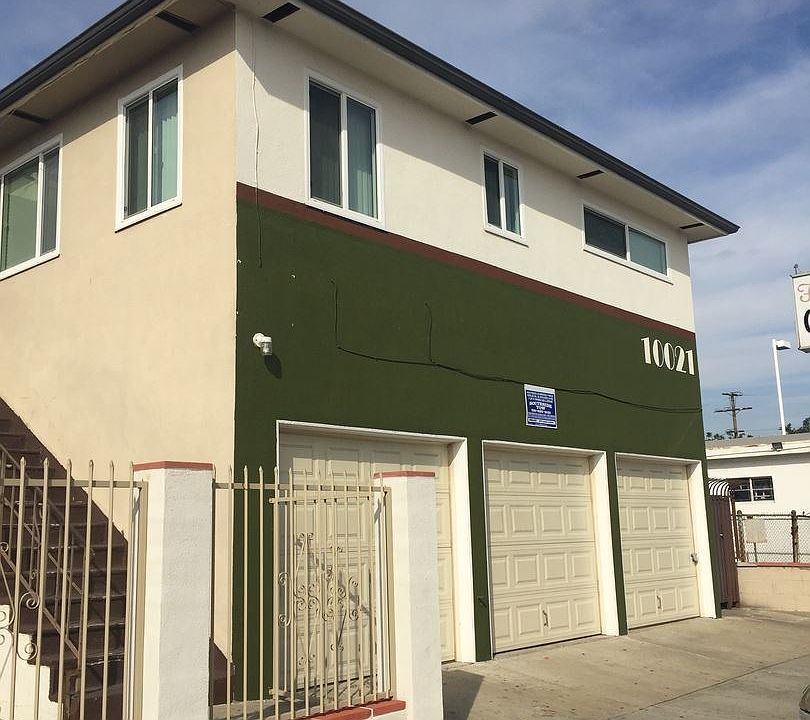 1st image of 10021 S Western Ave APT 3
