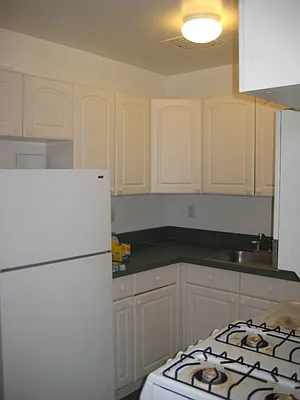 Rented by Magnone Real Estate | media 30