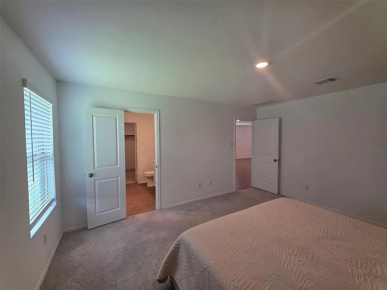 314 Riverwood Village Ln — Photo 12