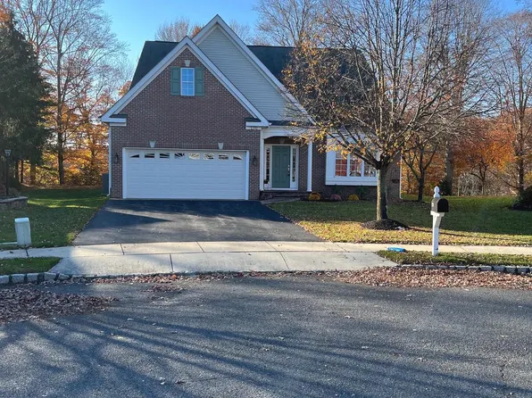 170 Glengarry Ln, Hainesport, NJ 08036