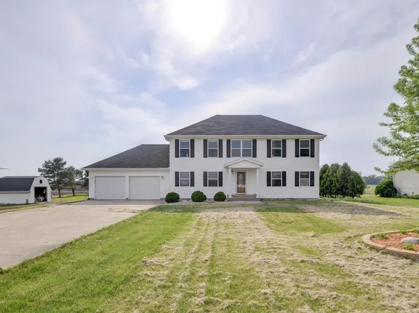4946 Pine Ridge Dr, Union Grove, WI 53182