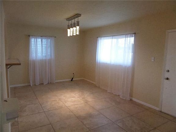 5th image of 1219 Prescott Dr