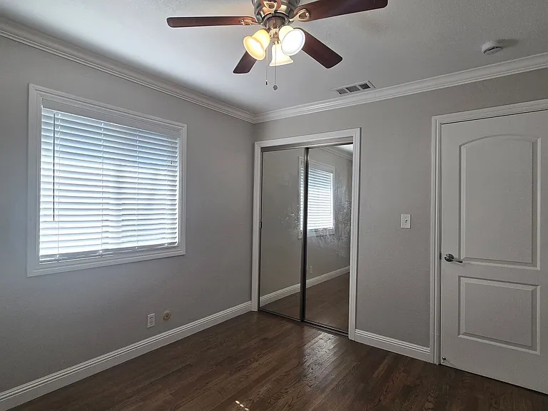 450 California St #8 — Photo 7
