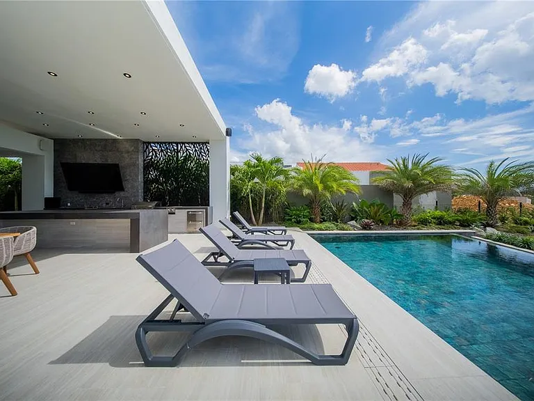 1 Corredor Miralago #908 — Photo 72