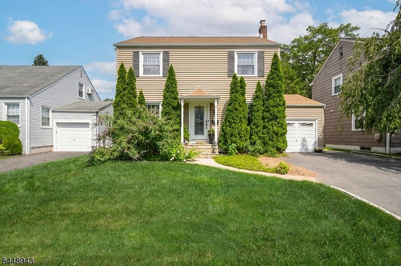 1st image of 473 Whitewood Rd