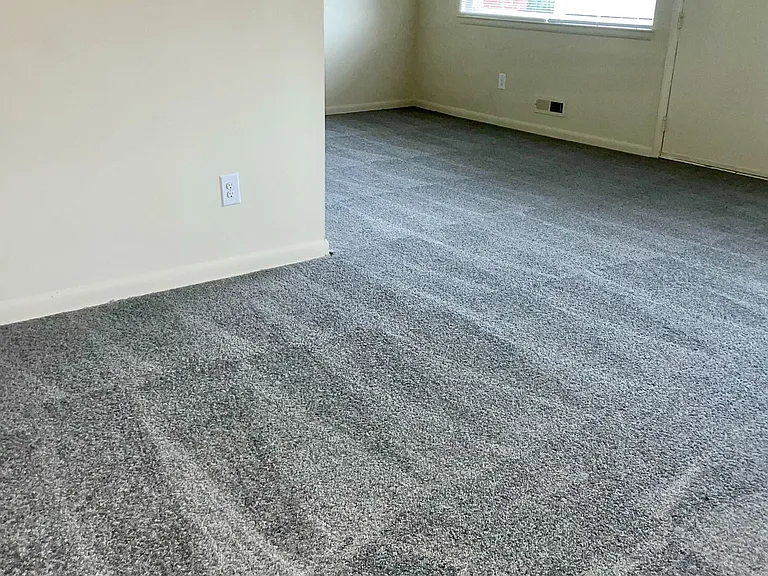 Greenlyn Apartments — Photo 9