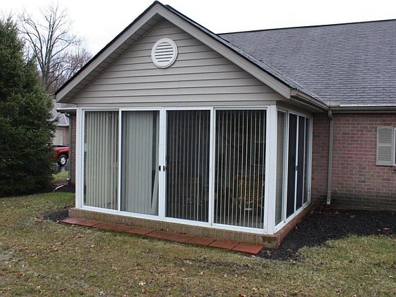 2nd image of 6084 Warbling Ln