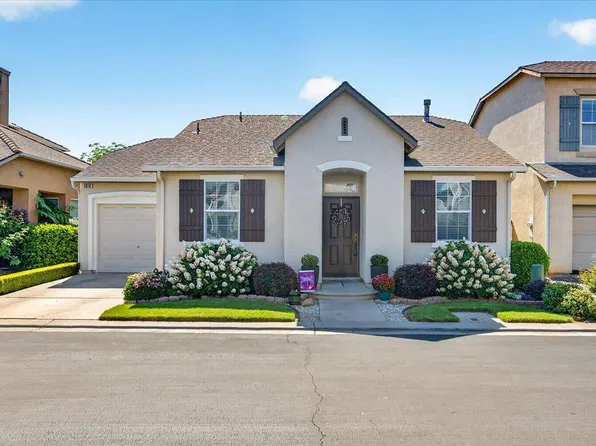 1618 N Dublin Ln, Clovis, CA 93619