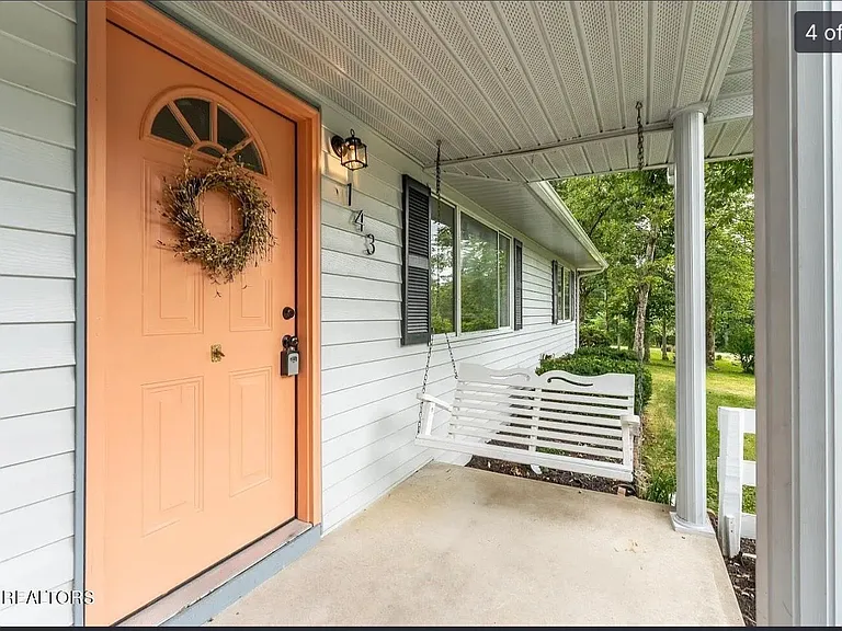143 Fairhaven Dr — Photo 3