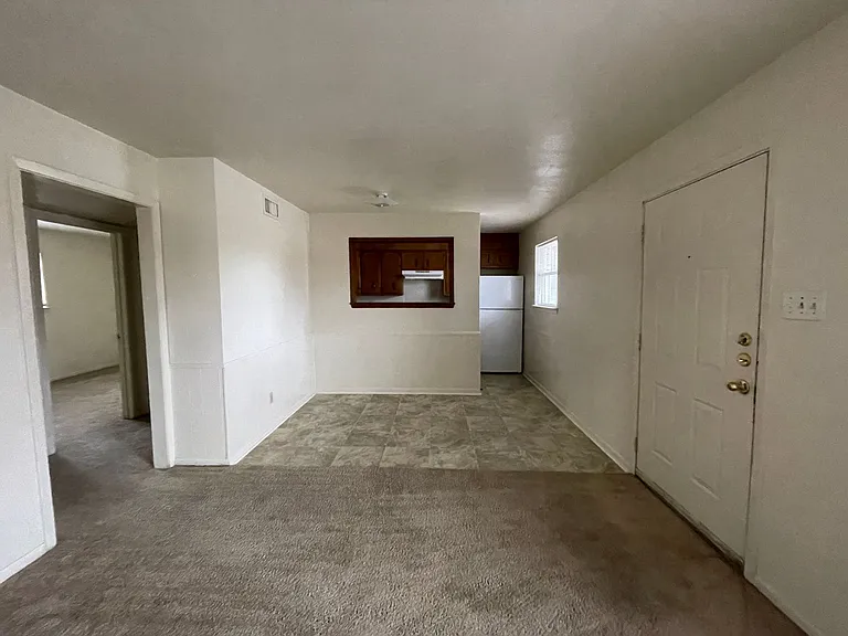 228 Hold Street — Photo 5
