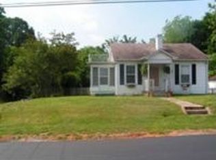 100 W Maple Ave, Mocksville, NC 27028