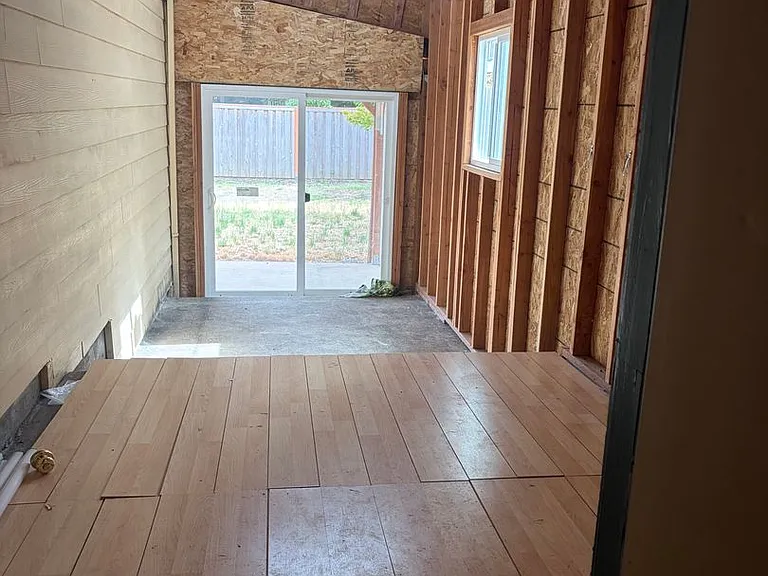 11320 SW Clifford St — Photo 35