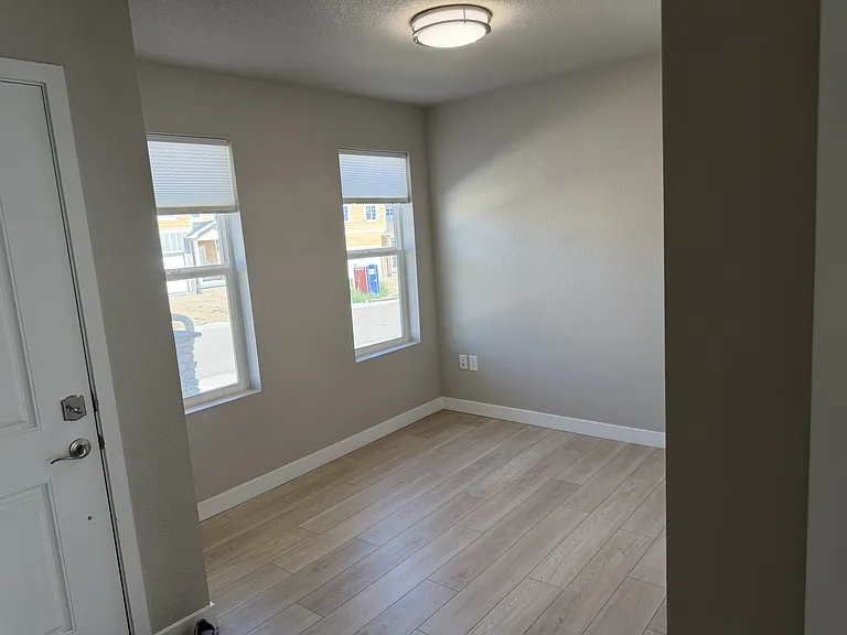 6707 Dragontail Ter — Photo 2