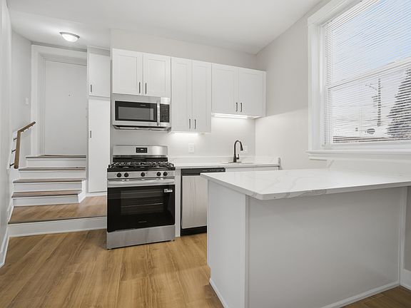 3rd image of 3756 N Lavergne Ave #1