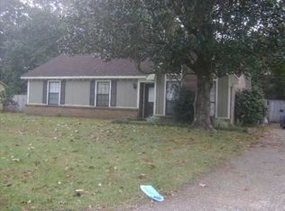 8749 Dutchman Woods Dr, Mobile, AL 36695