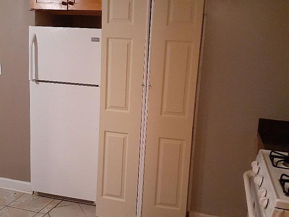 5th image of 4342 N Kedvale Ave APT 1A