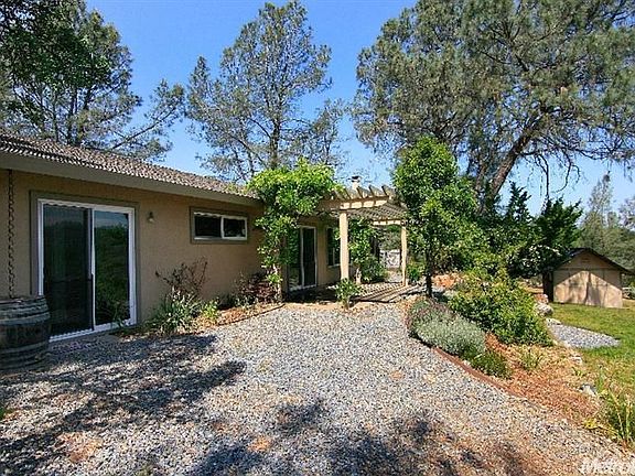 2nd image of 4116 Helen Ln